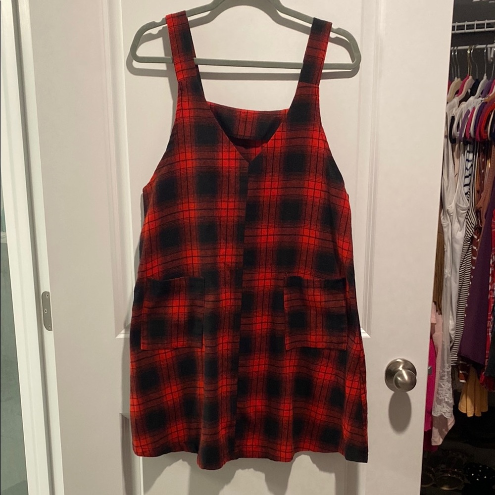 SHEIN Red and Black Sleeveless Midi Dress